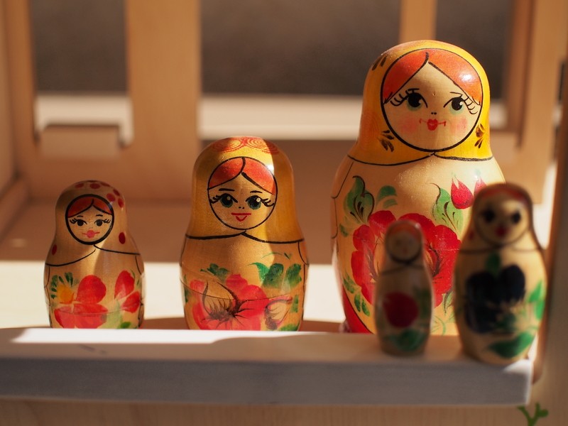 Muñecas anidadas: Un retrato de diversidad y pertenencia