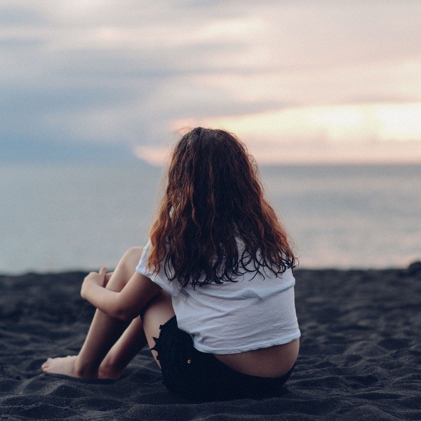 hand-beach-sea-sand-ocean-person-44229-pxhere.com