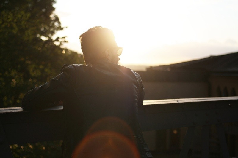 man-person-light-sunlight-morning-driving-1199-pxhere.com
